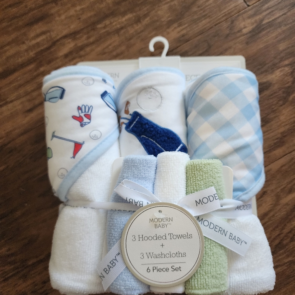 Blue and Green Hooded Towels and Washcloths Set